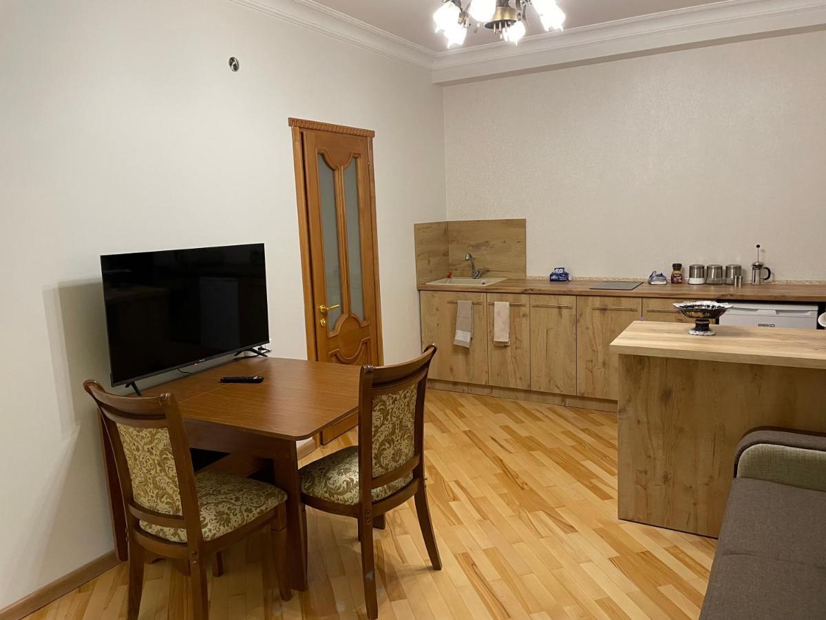 Apartment In City Center Jerevan Eksteriør bilde